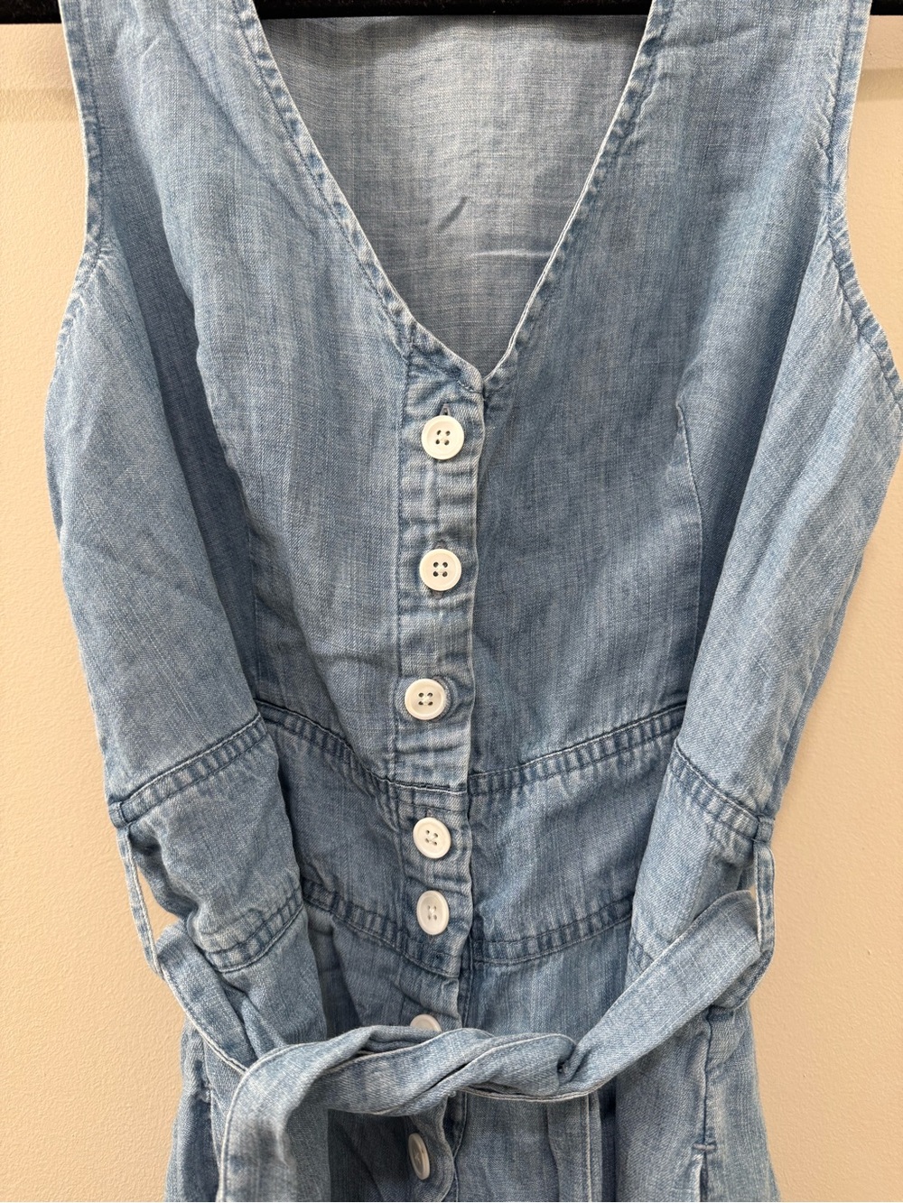 RAILS Scarlett Lightweight Chambray Blue Denim Romper with Tie Waist and Buttons - Picture 3 of 5